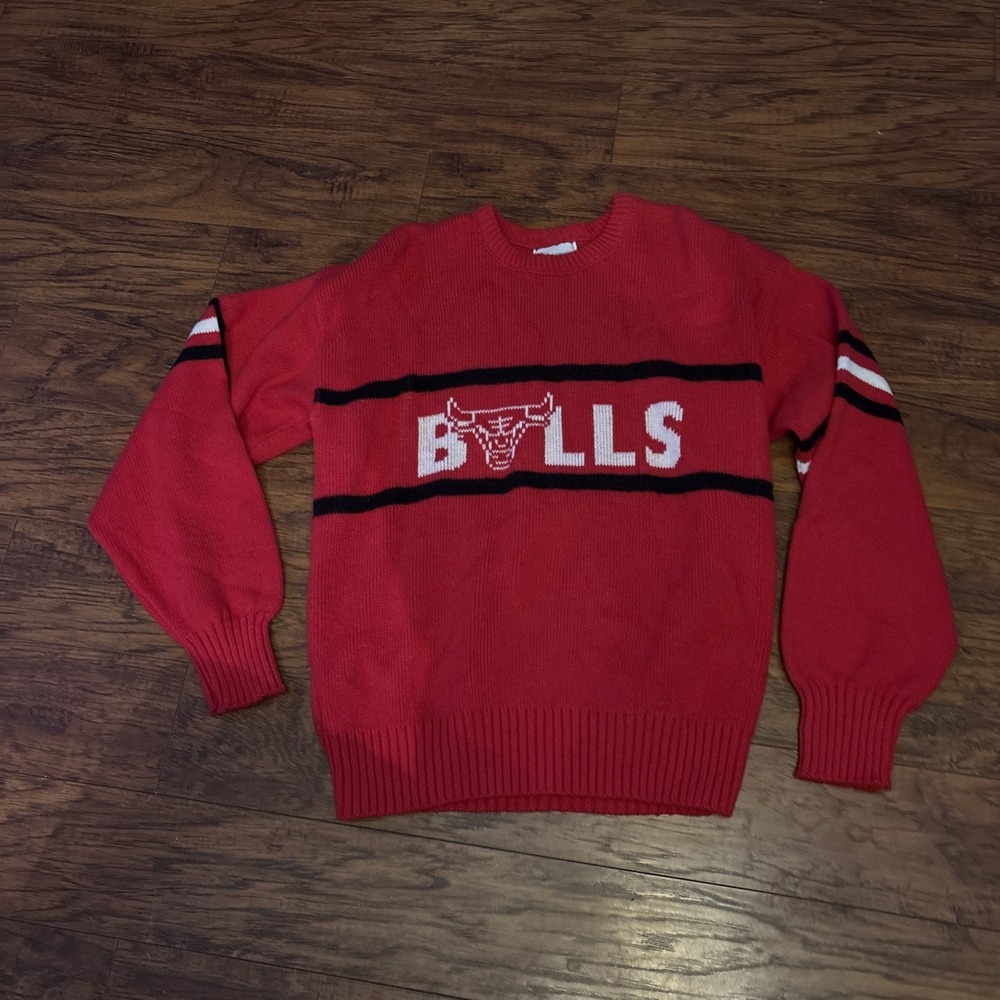 Chicago Bulls Sweater Medium Cliff Engle Mens Red Vintage Made In USA  large